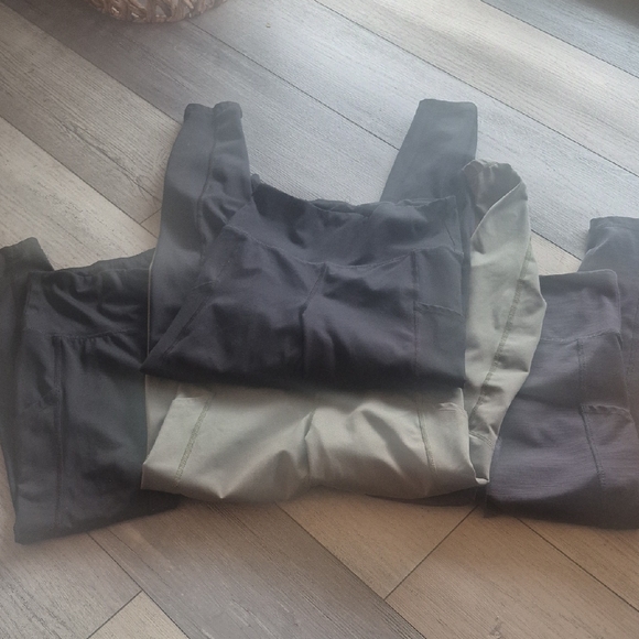 American Eagle Outfitters Pants - American Eagle Outfitters Everything  Pocket Leggings 3 Regalar And 1 Long.